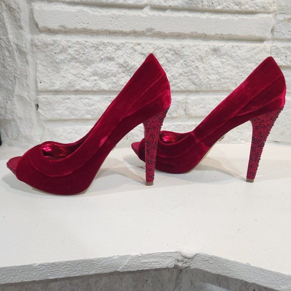 Red Velvet jeweled heels - Picture 3 of 5